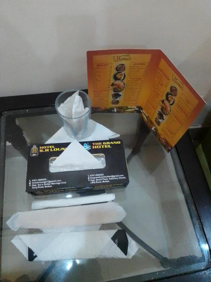 Hotel Pak Continental Multan Buitenkant foto