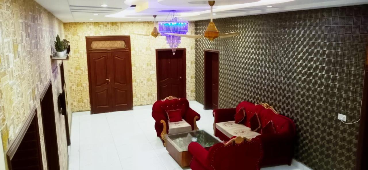 Hotel Pak Continental Multan Buitenkant foto