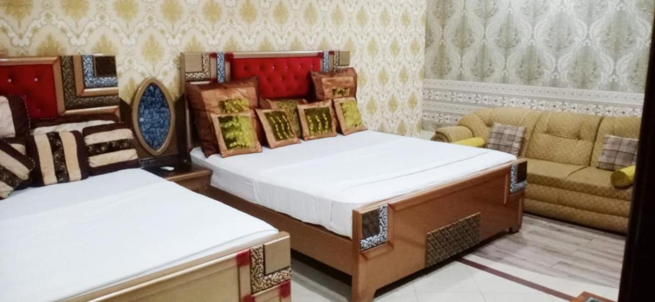 Hotel Pak Continental Multan Buitenkant foto