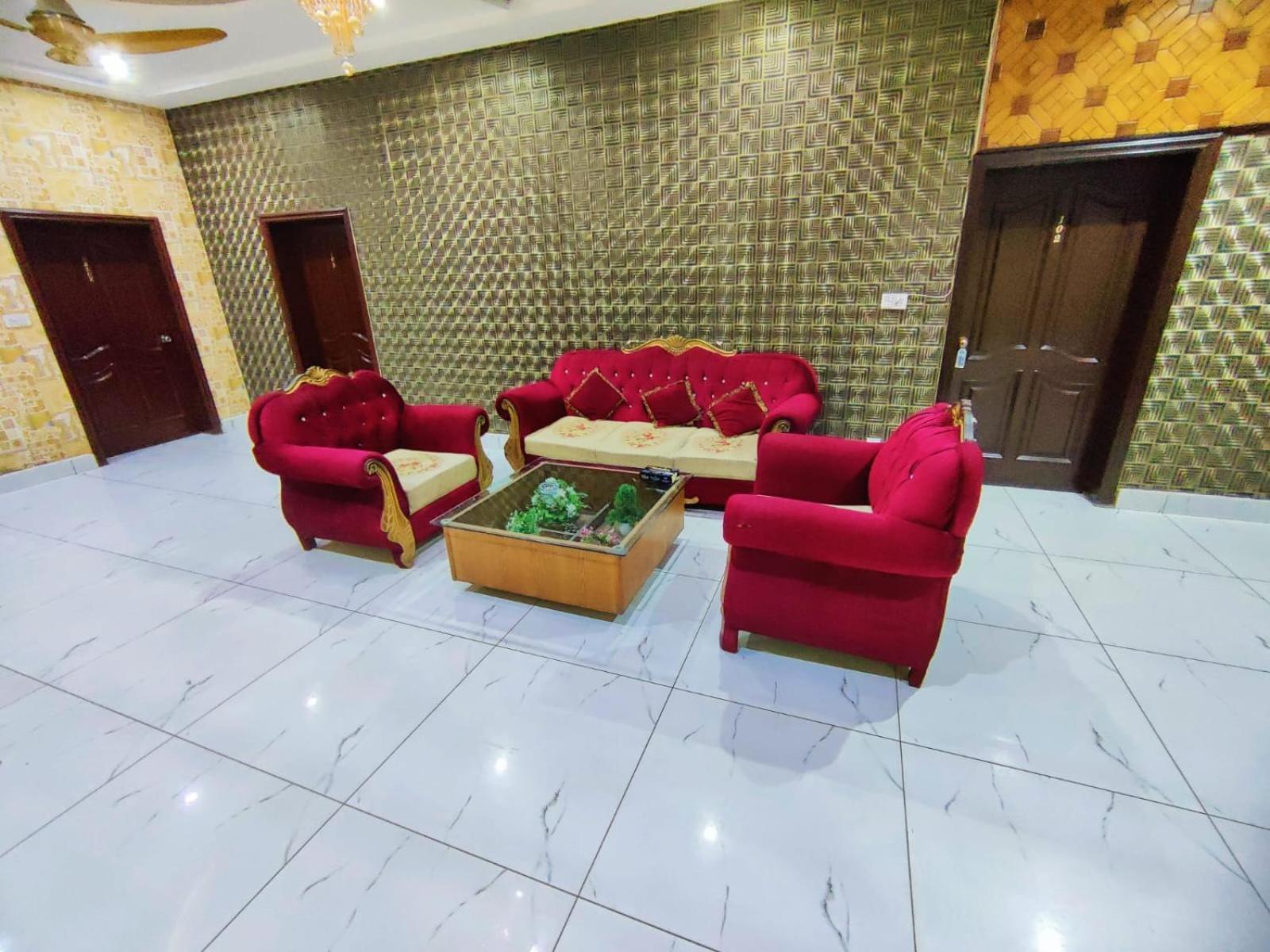 Hotel Pak Continental Multan Buitenkant foto
